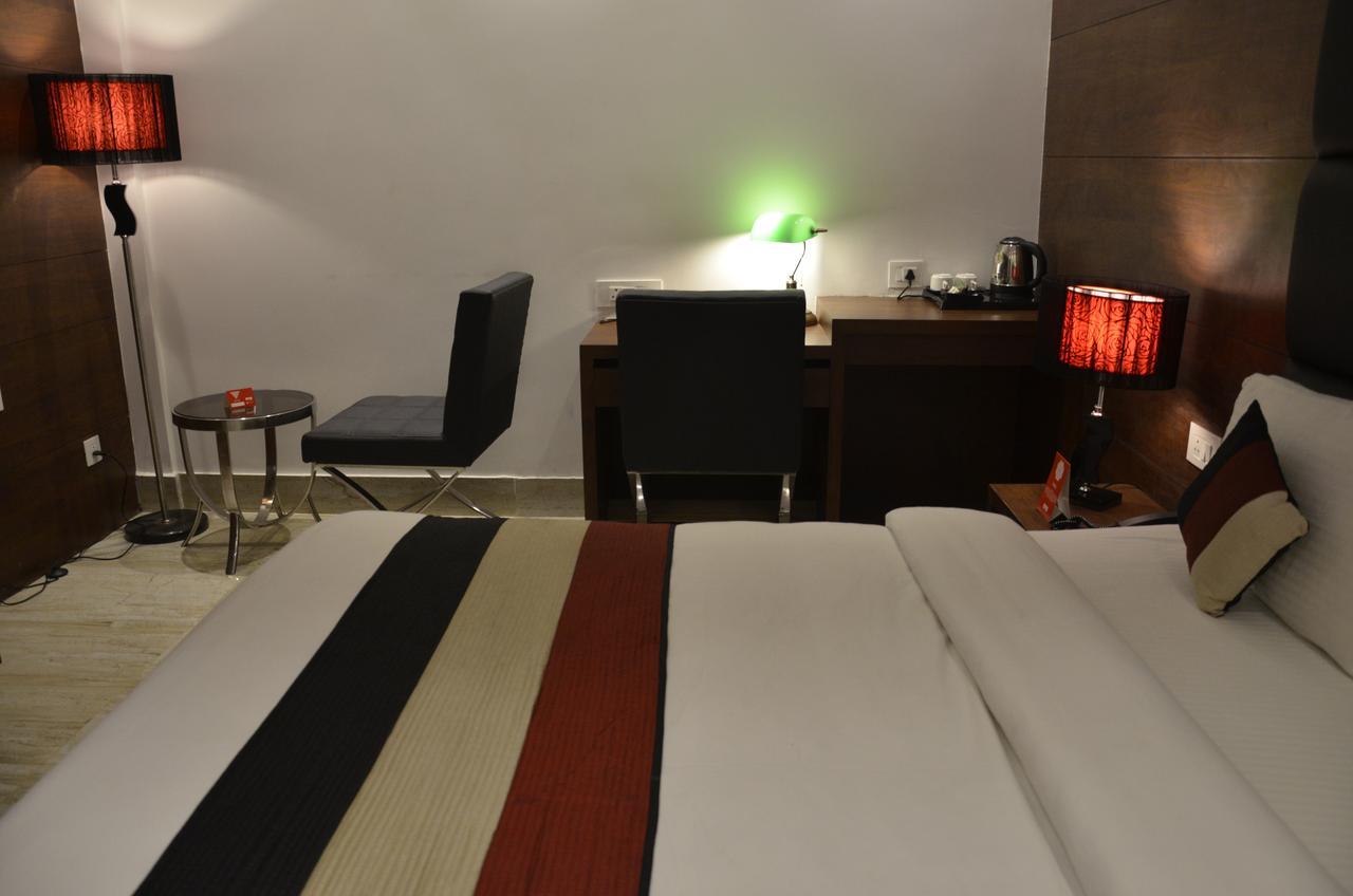 Oyo 1358 Hotel Crossroad Lucknow Eksteriør bilde