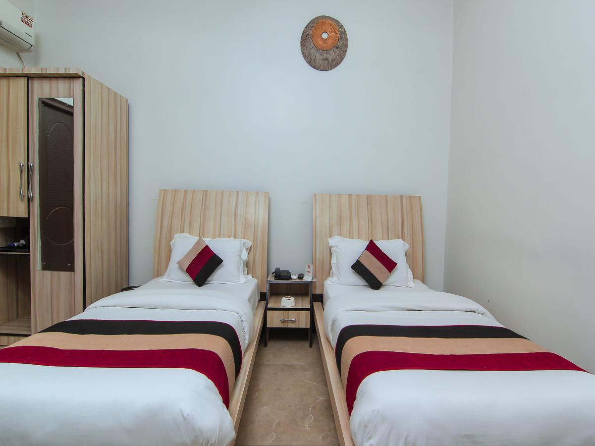 Oyo 1358 Hotel Crossroad Lucknow Eksteriør bilde